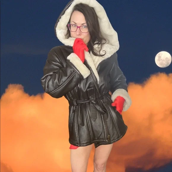 ❤️‍🔥FANTASTIC Vintage Wilsons Leather Faux Fur Lined Hooded Belted Winter Coat - Picture 4 of 14